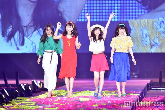 トラウデン直美、山本美月、堀田茜、宮本茉由 (C)モデルプレス