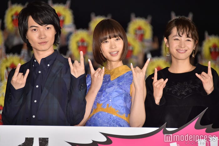 (左から)神木隆之介、森川葵、清野菜名(C)モデルプレス