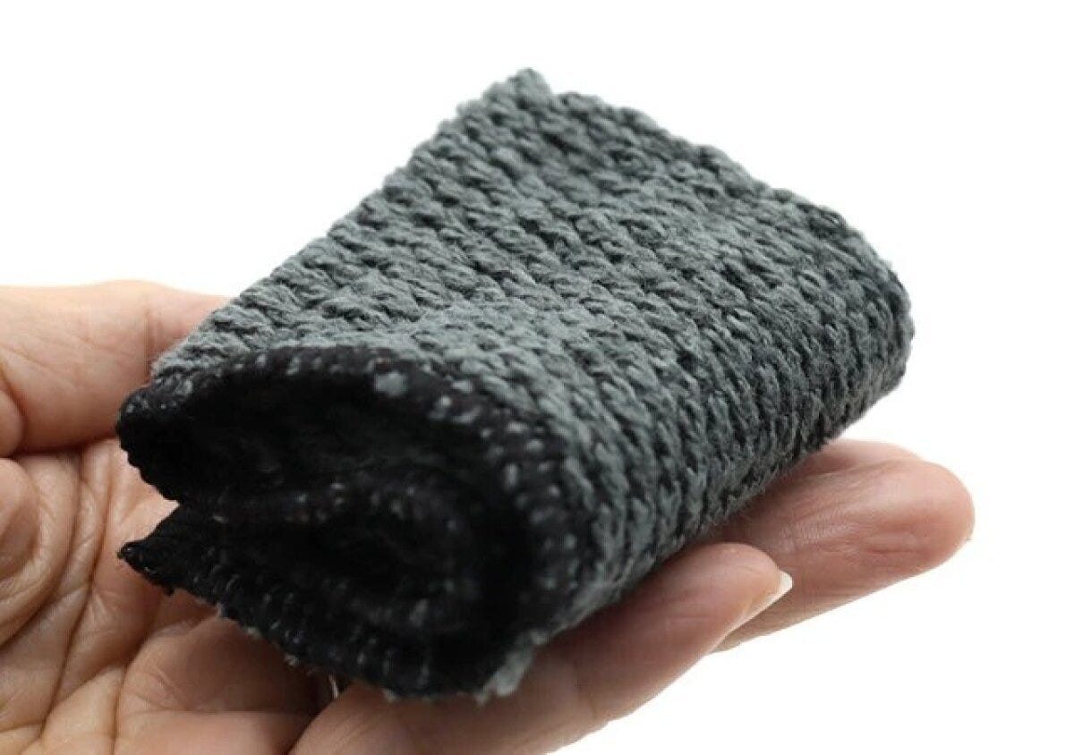 ダイソーのたためるアクリルニットクリーナー（蛇口洗い）