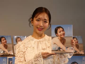 美人アナ・刈川くるみ 初の写真集、撮影のニュージーランドで「ひつじの大群に追いかけられて…」