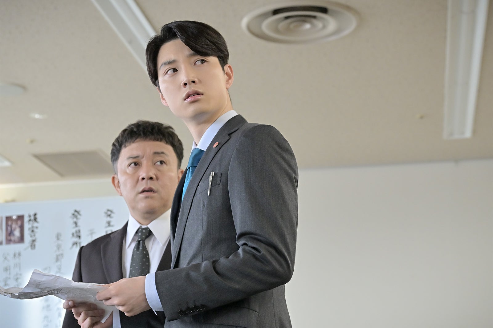 斉藤優、絃瀬聡一「クジャクのダンス、誰が見た？」第6話（C）TBS