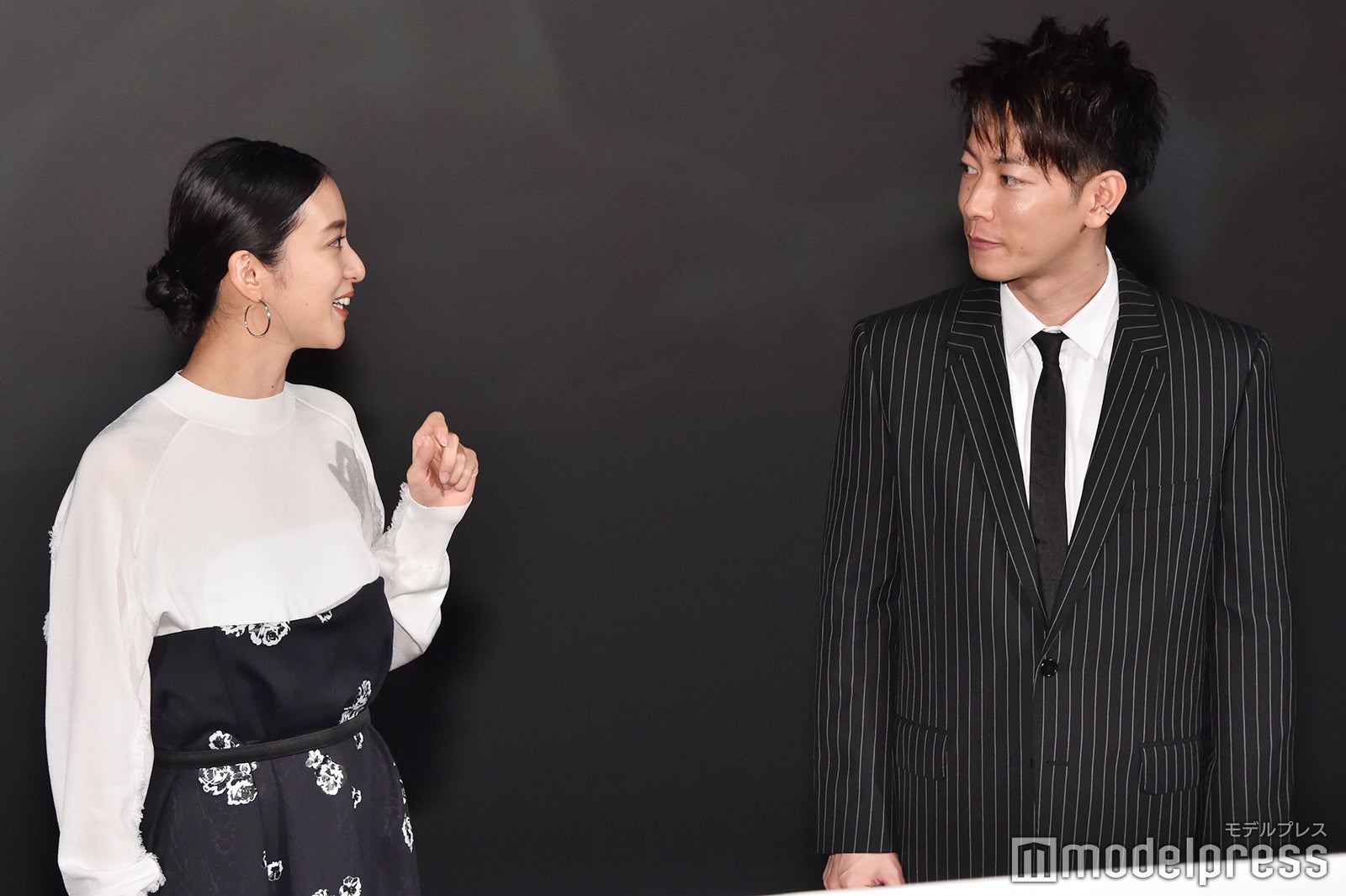 武井咲、佐藤健 （C）モデルプレス