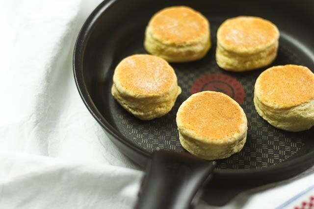 レシピ　スイーツレシピ　スイーツ　お菓子レシピ　お菓子　お菓子作り　手作り　手作りスイーツ　基本　基本のレシピ　スコーン　手作りスコーン　フライパン