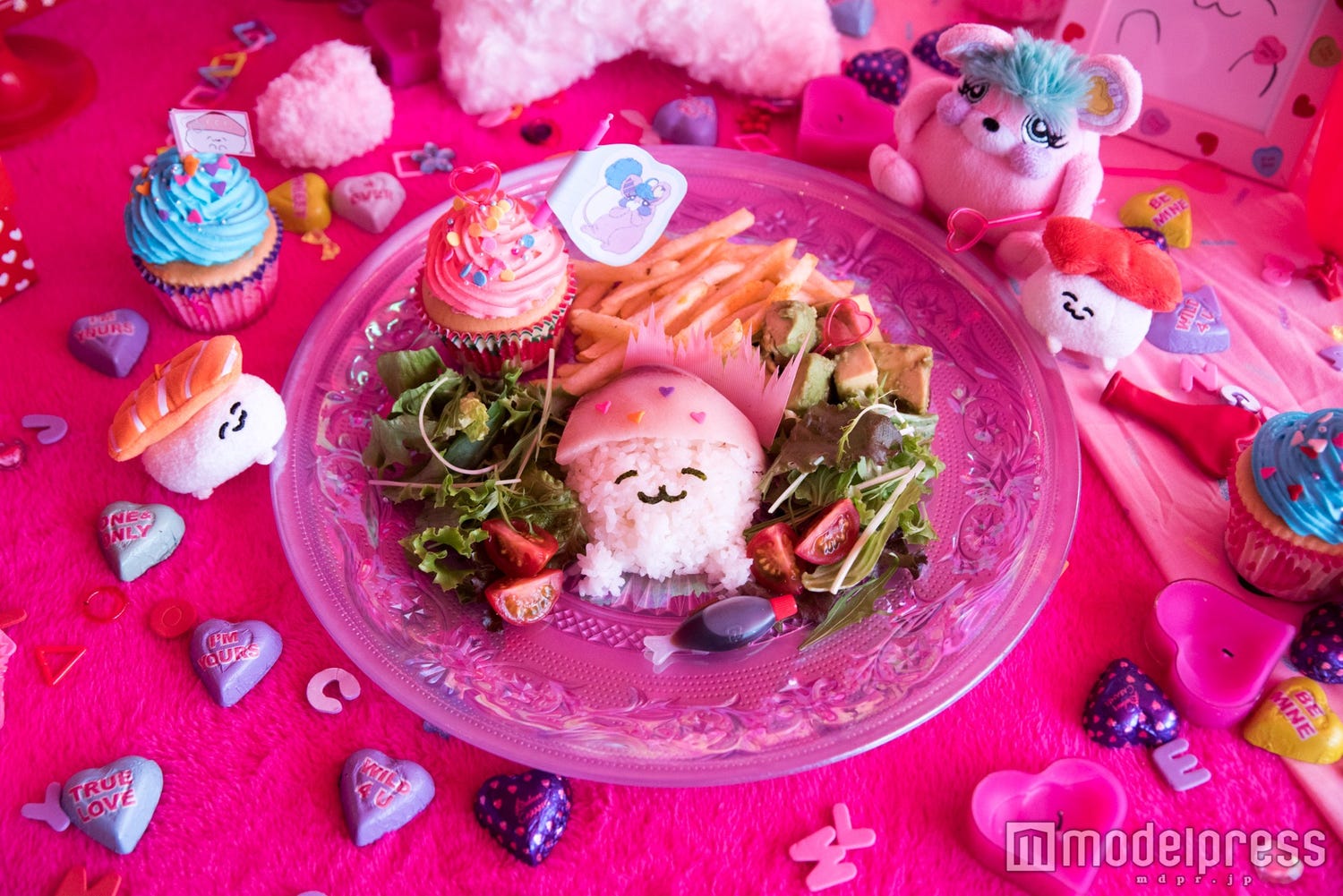 Twitterで話題の「おしゅし」が可愛いフードになった♡渋谷のカフェとコラボ