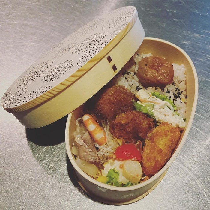 高岡早紀 残りものを詰めた弁当を公開 茶色増し増しになっちゃった モデルプレス 高岡早紀 残りものを詰めた弁当を公開 茶色増し増しになっちゃった モデルプレス