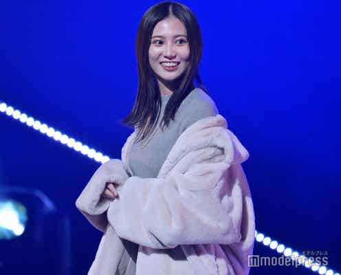 「オオカミちゃんくん」で話題・三原羽衣、美脚に釘付け タイトワンピ×ボアコート着こなし<TGC teen 2022 Tokyo>