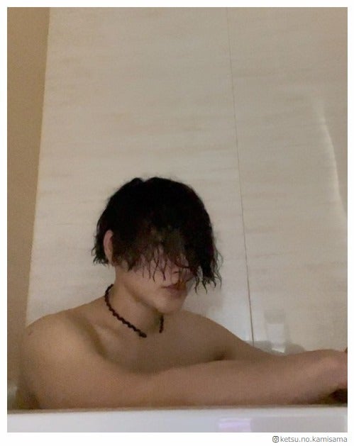 ゴールデンボンバー樽美酒研二、入浴動画に「色気すごい」「朝からセクシー」と反響