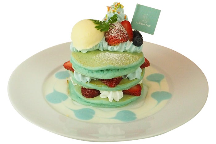 ブルーブルーパンケーキ.／画像提供：グルマンディーズ