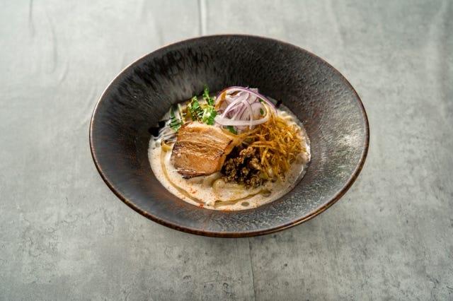 シェフのこだわりが光る「フレンチラーメン」が大阪初登場