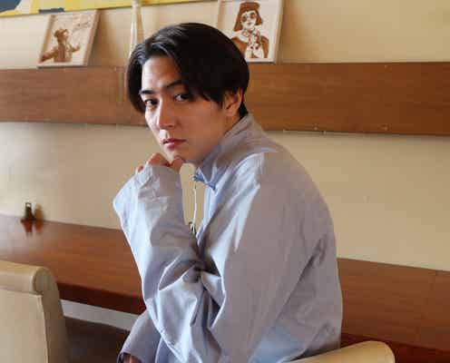 稲葉友、念願の再会に「ドギマギ」 民放ドラマ初主演で感じたこととは<年の瀬ドラマ「平成ばしる」インタビュー>