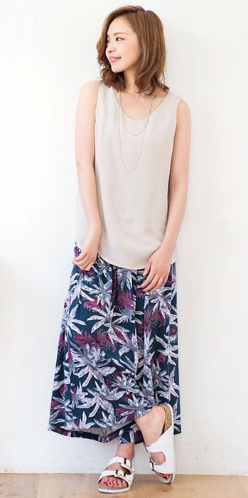 ボタニカル柄ロングガウチョパンツ「Pierrot」2,480円（税込）