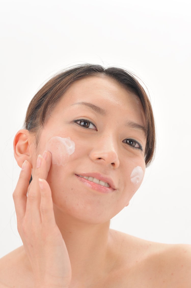 画像1 1 スッピン とウソをつき実は完璧メーク 彼と寝る時 女子95 は化粧を落とさない モデルプレス