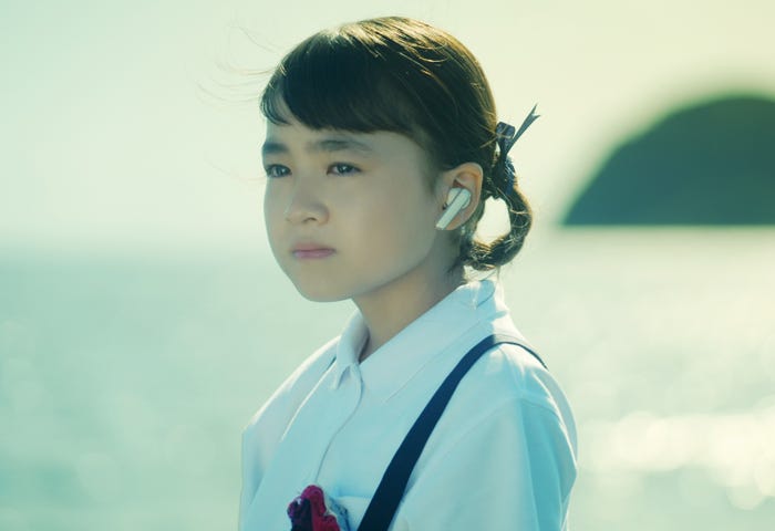 新津ちせ(C)2022『凪の島』製作委員会