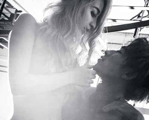 荒木さやか×元テラハメンバー、濃厚SEXYな絡みを披露