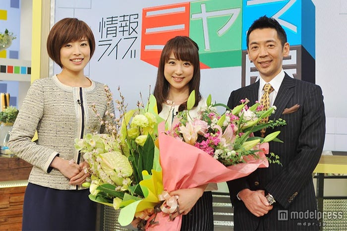 「ミヤネ屋」を卒業した川田裕美アナ(中央)、メインMCの宮根誠司(右)、新MC林マオアナ(左)(C)ytv/写真は2月12日に行われた新MC発表記者会見時のもの