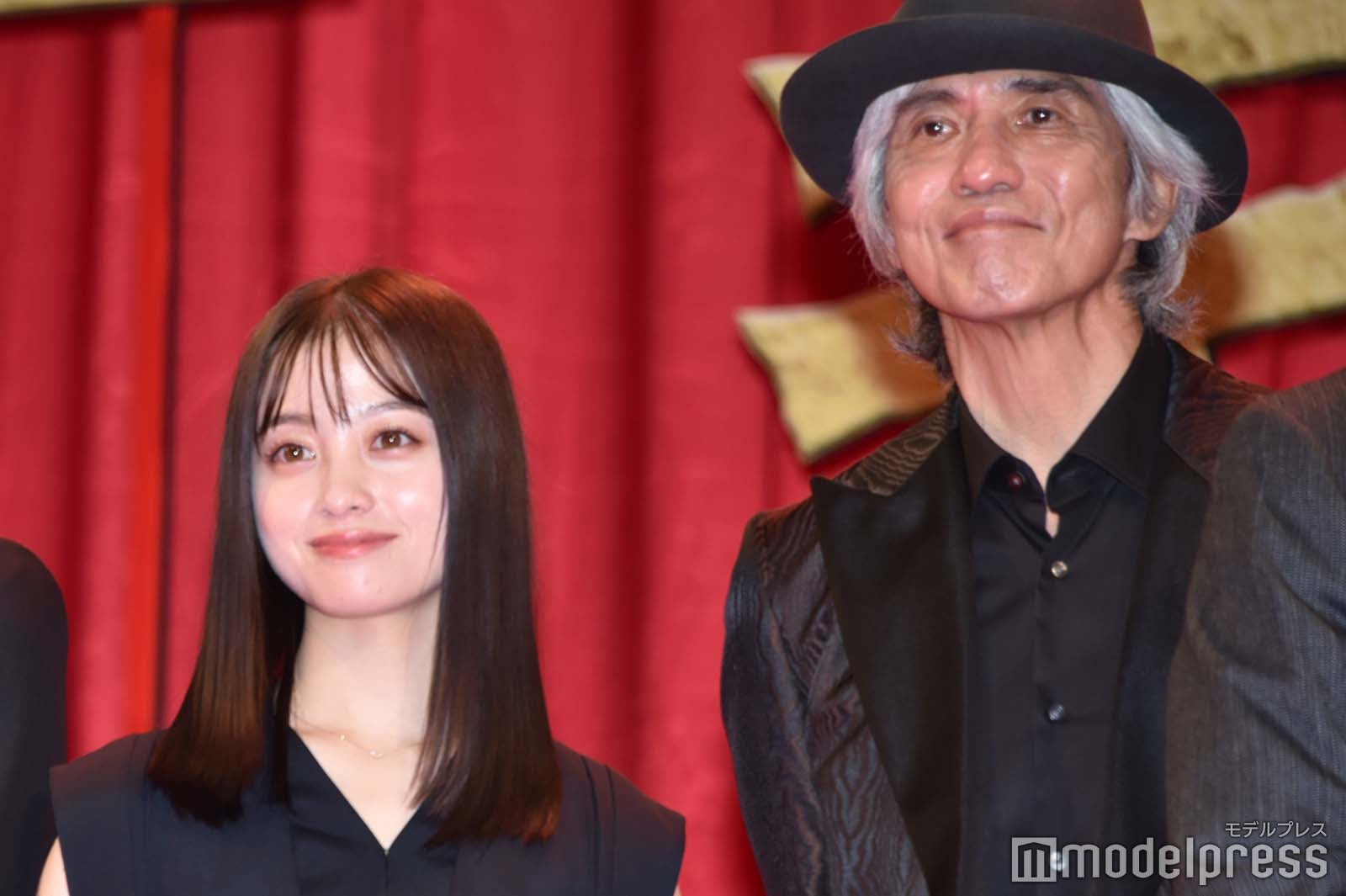 橋本環奈、佐藤浩市（C）モデルプレス