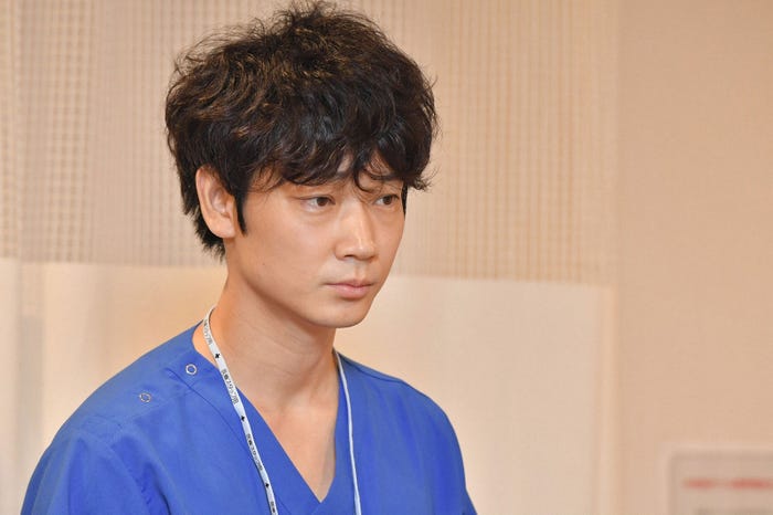 綾野剛/「コウノドリ」第7話より(画像提供:TBS)