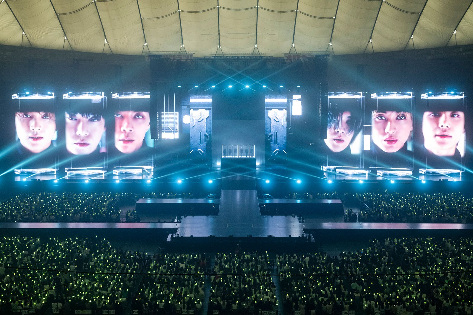 「NCT 127 4TH TOUR ’NEO CITY：JAPAN - THE MOMENTUM’」より（C）田中聖太郎写真事務所_Seitaro Tanaka Photo Office