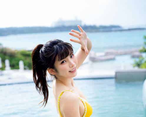 えなこ、プールサイドの水着姿に釘付け