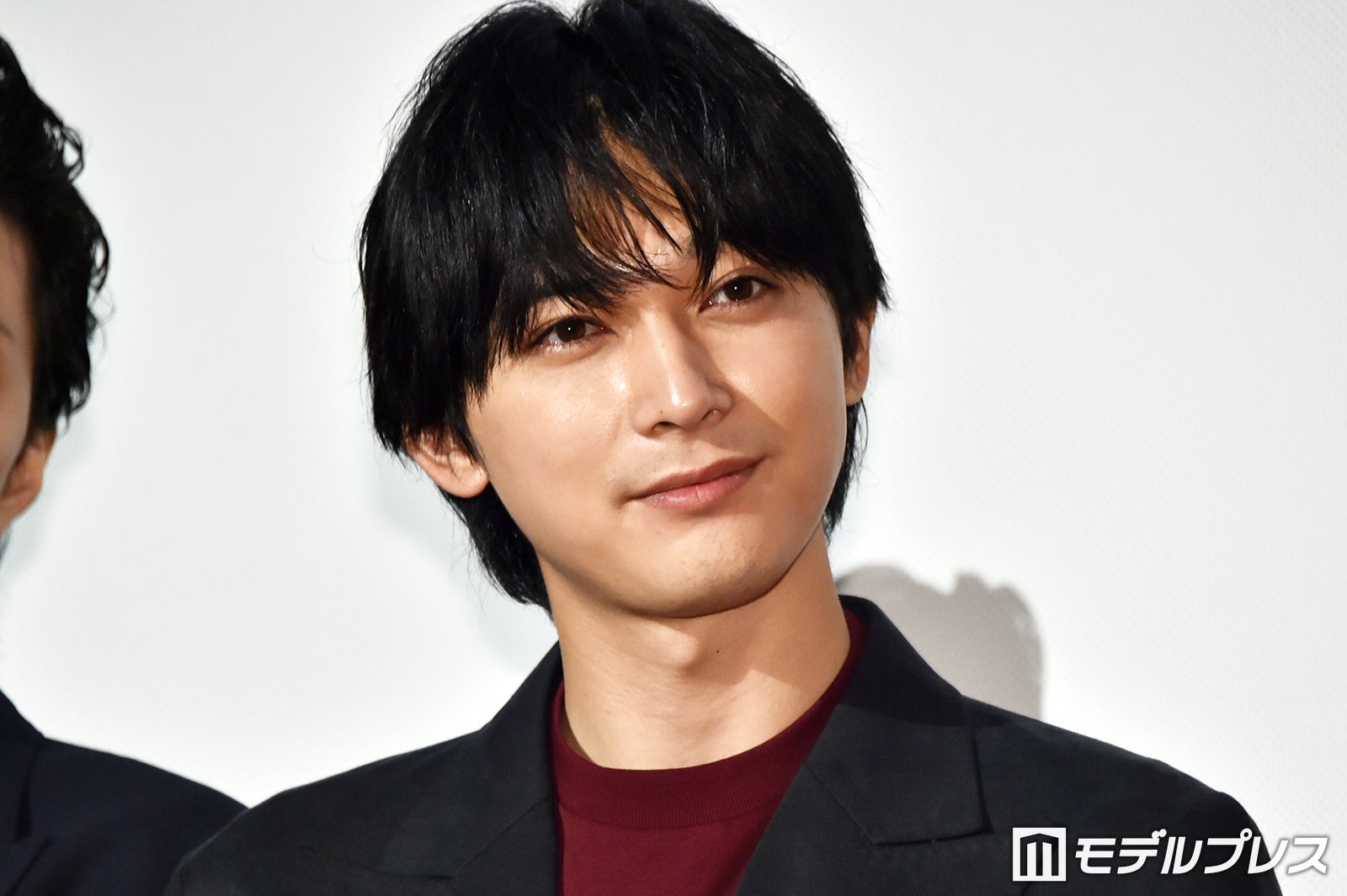 吉沢亮 菅田将暉とカラオケで 灰色と青 歌う 僕が米津さんのパートを モデルプレス