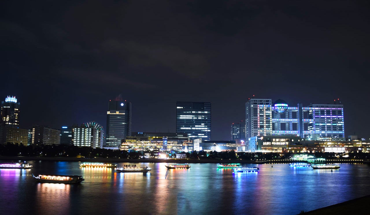 シーサイドエリアからレインボービューエリアを見たときの展望イメージ／画像提供：お台場海上芸術花火祭2017 実行委員会