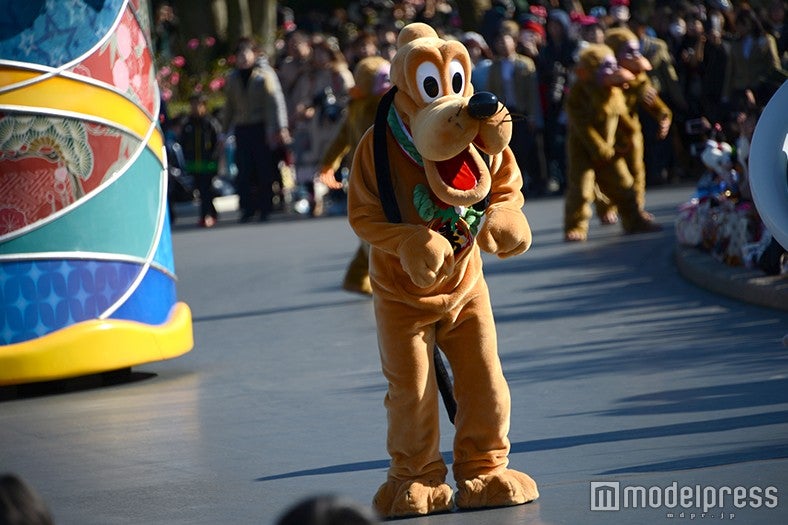 「ニューイヤーズ・グリーティング」プルート（C）モデルプレス