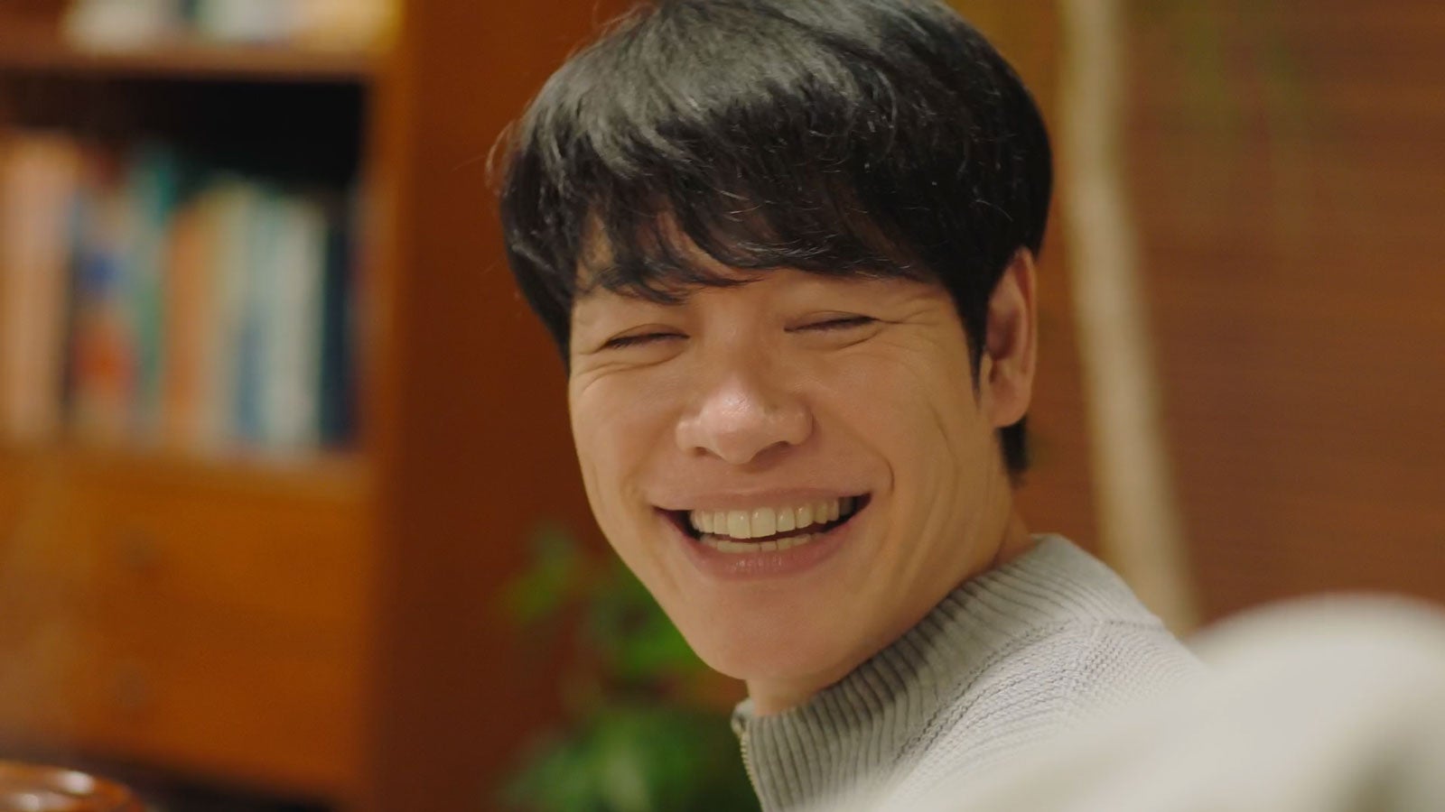 川島明「ゆる～い時間て、サイコーだ」篇より（提供写真）