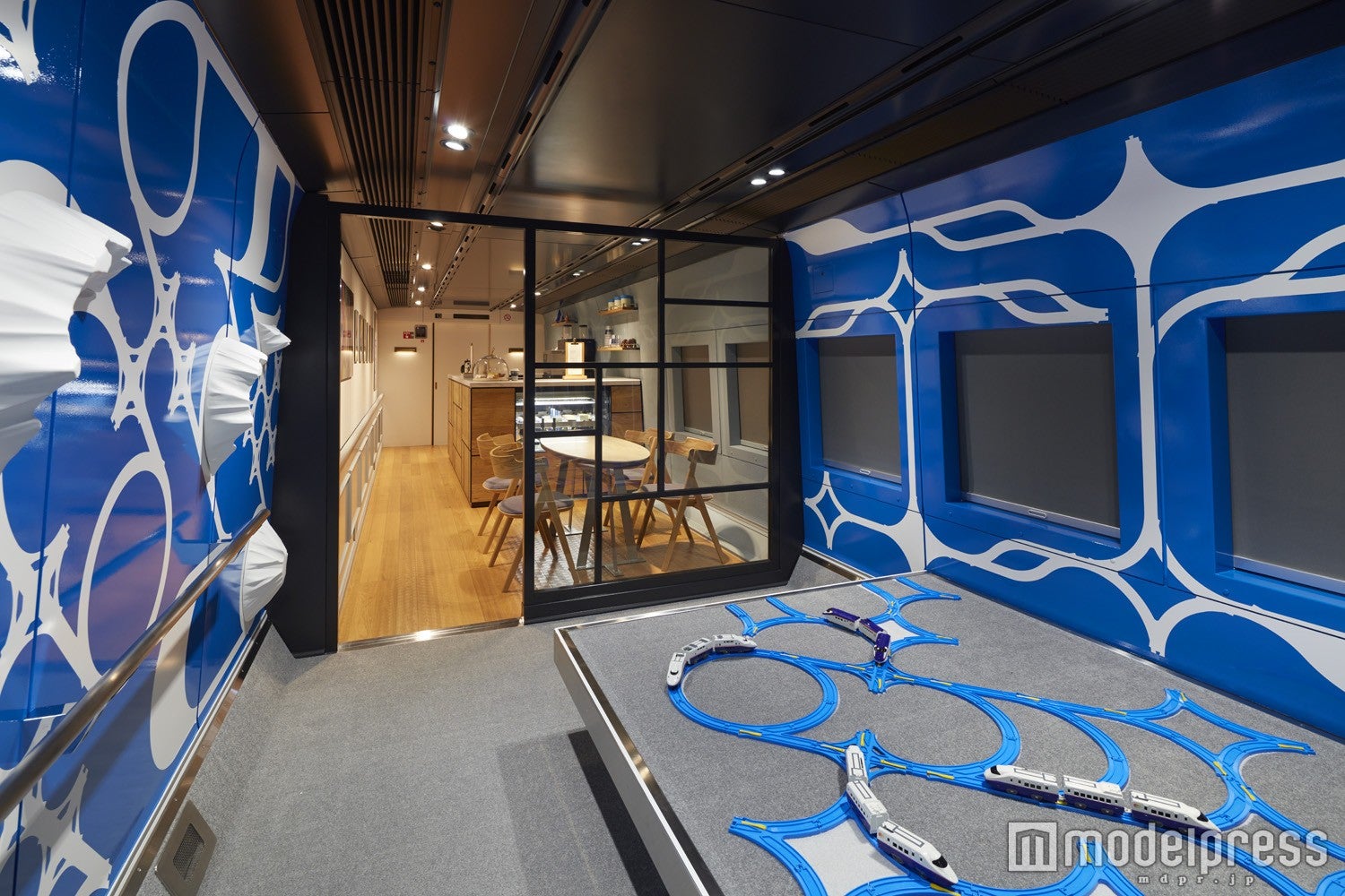 CAR No．13 Paramodel／画像提供：TRANSIT