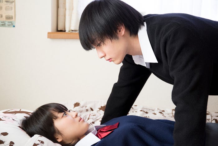 ドラマ『クズの本懐』第一話より(画像提供:フジテレビ)