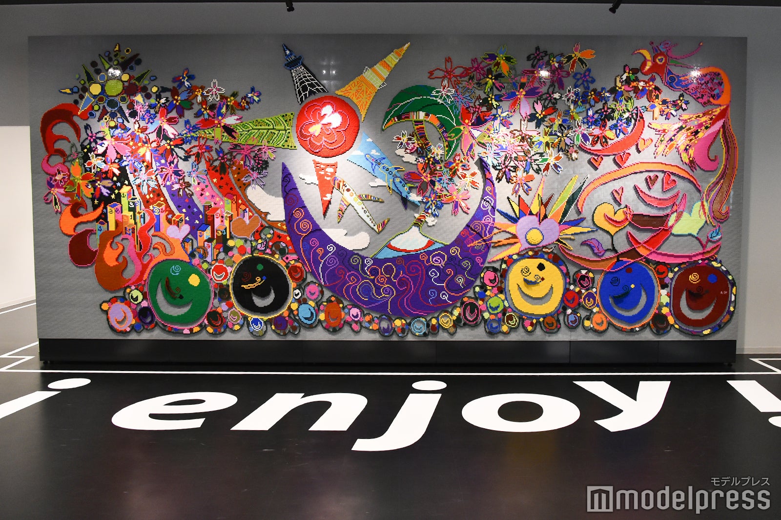 香取慎吾が描いた壁画をレゴで制作したレゴ壁画 （C）モデルプレス