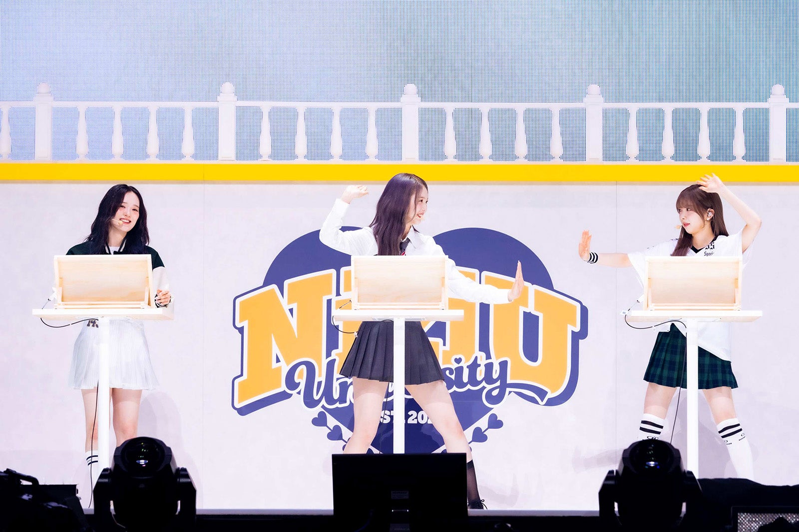 「NiziU Fan Meeting with U 2024Nizi“U”niversity」ライブ写真／撮影：田中聖太郎写真事務所