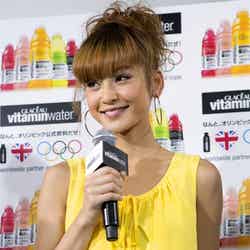 「ロンドンオリンピック応援グラソー ラウンジ」オープニングイベントに出席した西山茉希