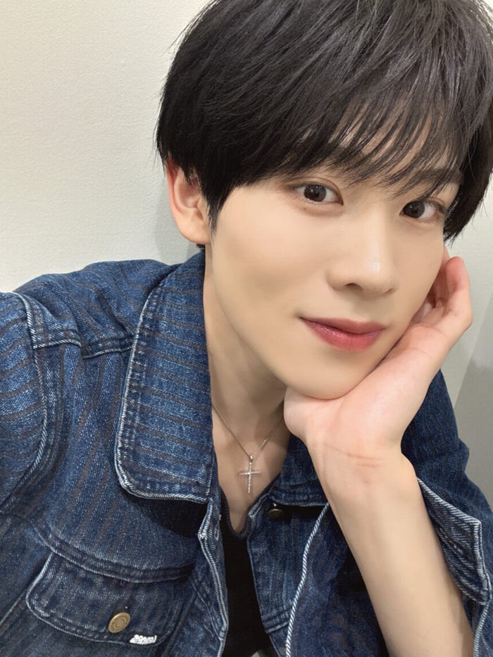 黒髪の大久保波留/DXTEEN公式Xより