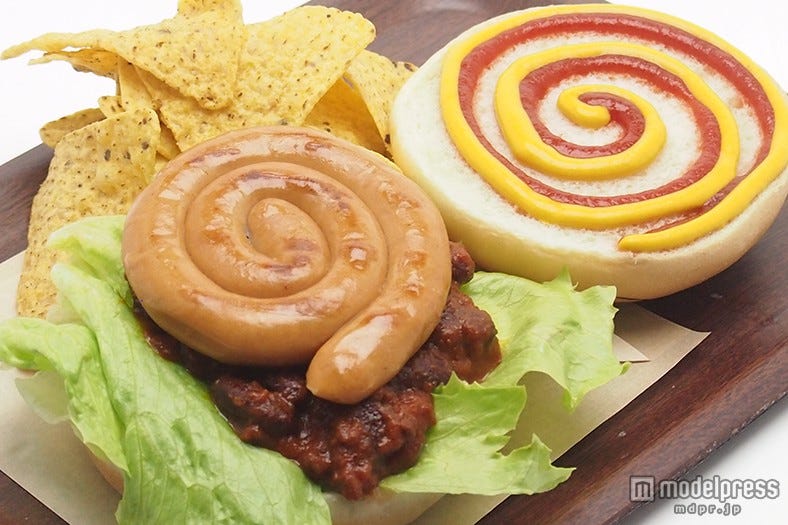 遊び心溢れる“グルグルフード”と楽しむ、六本木ヒルズの天空クリスマス