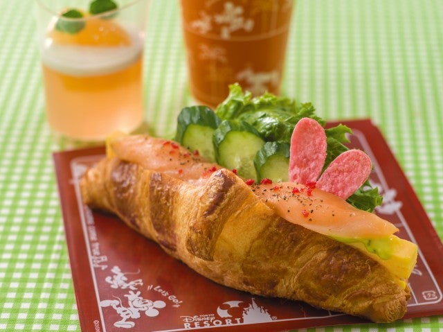 スペシャルセット 1,120円（C）Disney