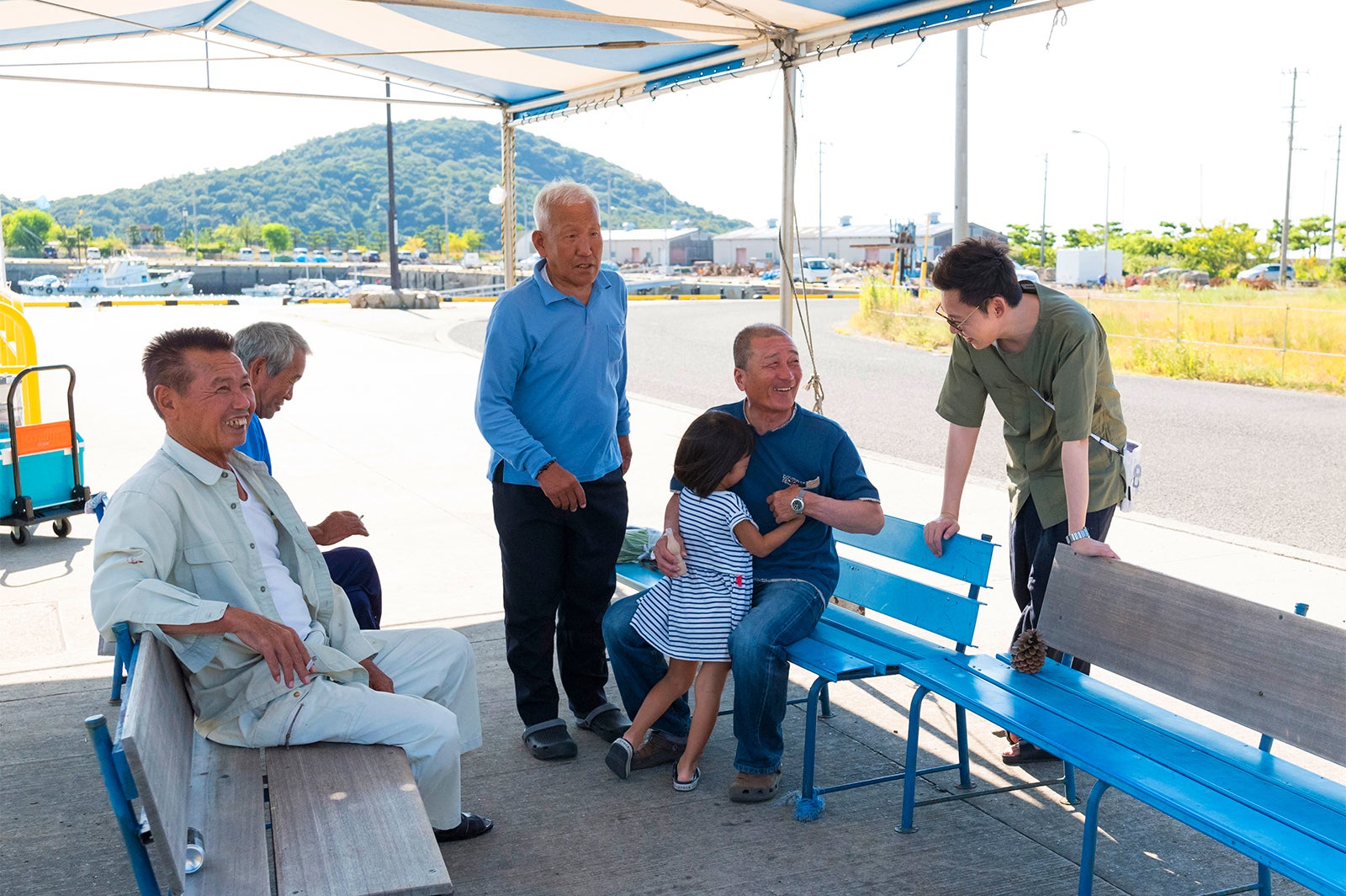 船で乗り合わせた地元の方達（C）Airbnb