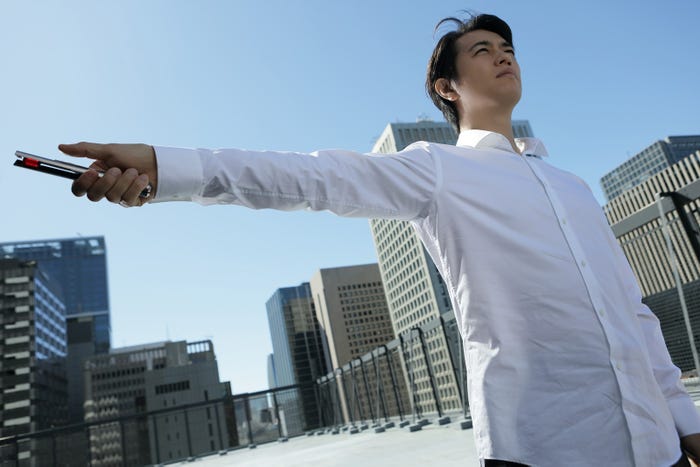 斎藤工(C)2021「シン・ウルトラマン」製作委員会(C)円谷プロ