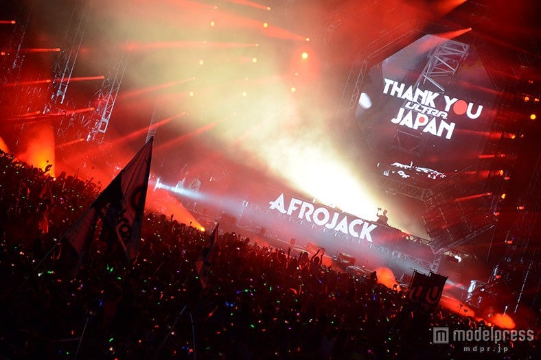 「ULTRA JAPAN 2015」Afrojackステージの様子