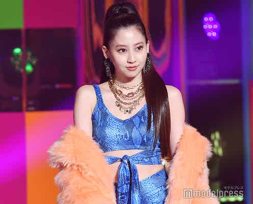 河北麻友子、ウエストチラリSEXYに魅了 ファンと接近で黄色い声<ViVi Night>