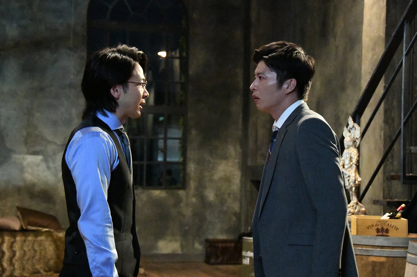 中村倫也、田中圭（C）テレビ朝日