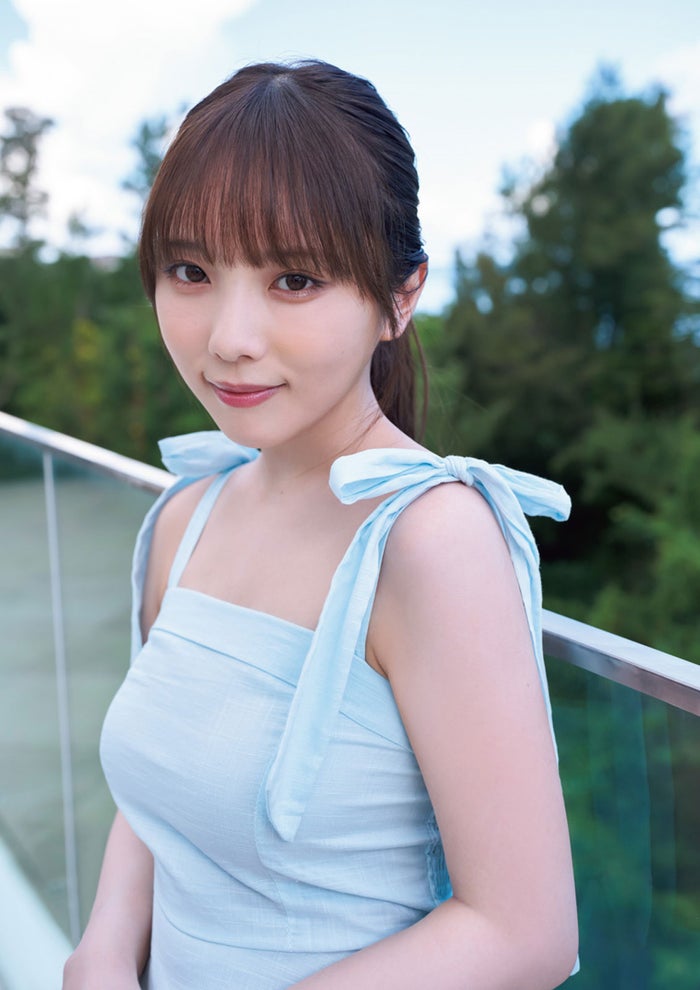 乃木坂46与田祐希、美ボディライン際立つキャミ姿「TRIANGLE magazine 03」特典解禁