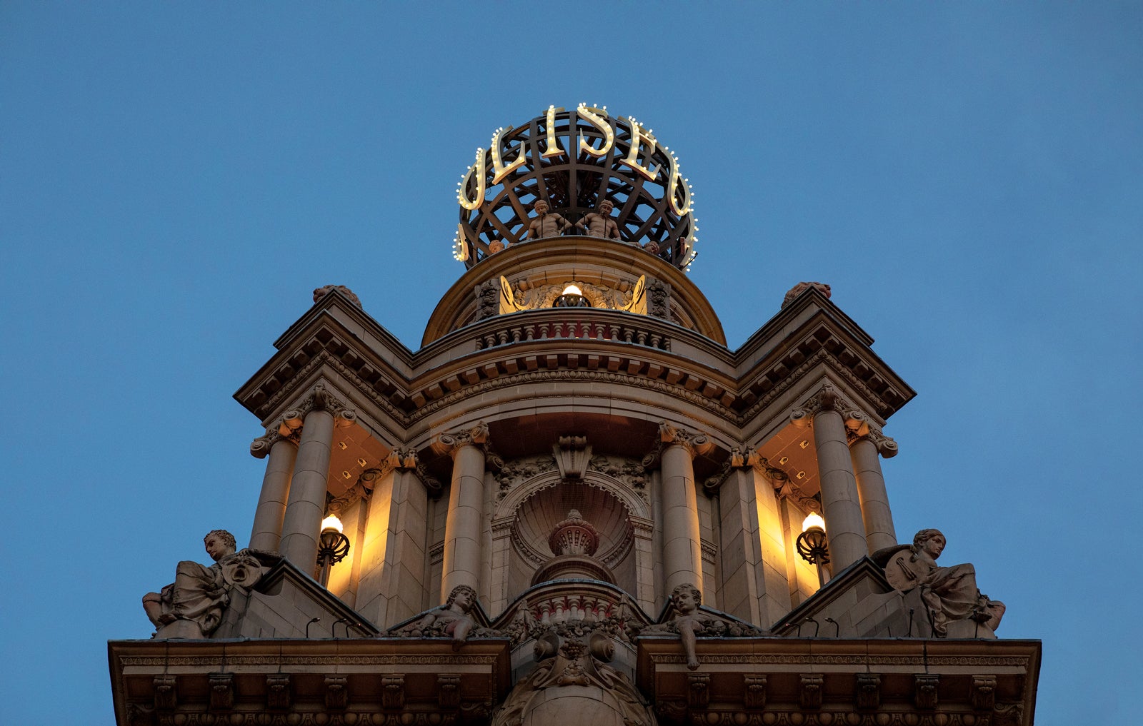 ロンドン・コロシアム劇場／撮影：Guy de Laubier Laubier