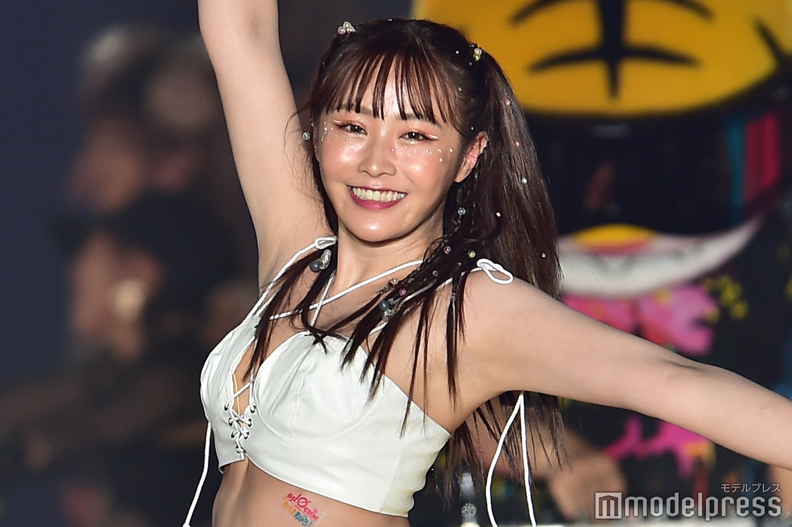 無期限活動休止発表のてんちむ、美ボディ＆背中の羽タトゥー大胆披露 “DJ”として「関コレ」盛り上げる＜関西コレクション 2023 A／W＞ -  モデルプレス