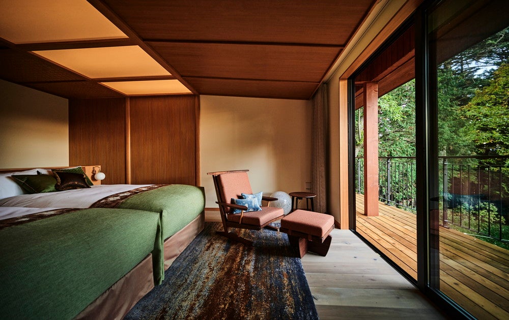 「THE HIRAMATSU 軽井沢 御代田」半露天温泉風呂や特別な食体験を楽しむ山麓のオーベルジュ