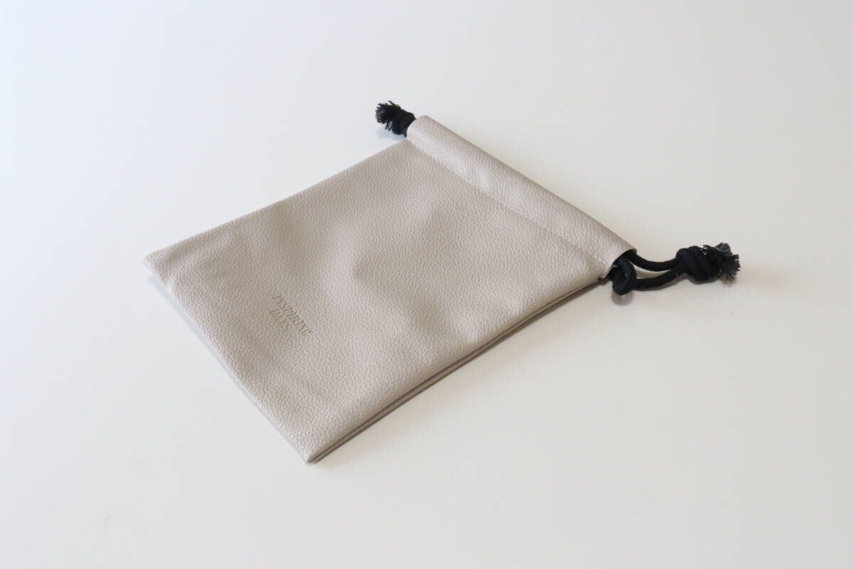フェイクレザー巾着