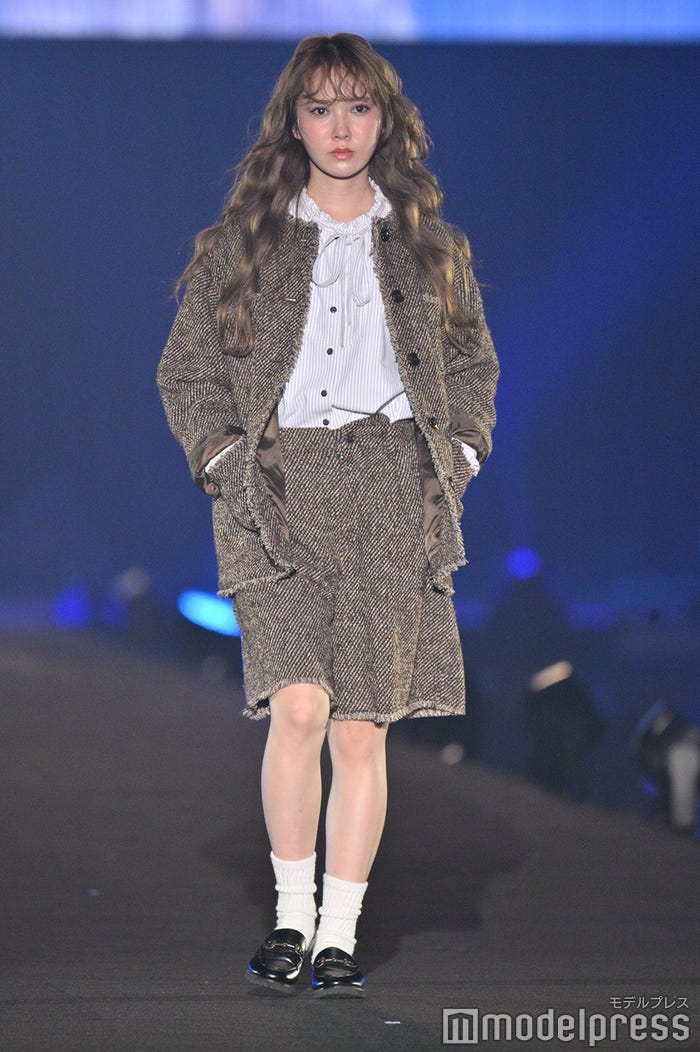 加藤史帆(C)モデルプレス