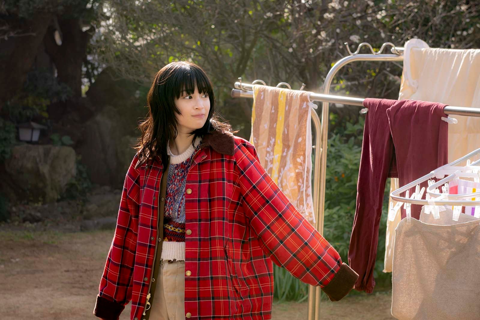 広瀬すず／「夕暮れに、手をつなぐ」第5話より（C）TBS