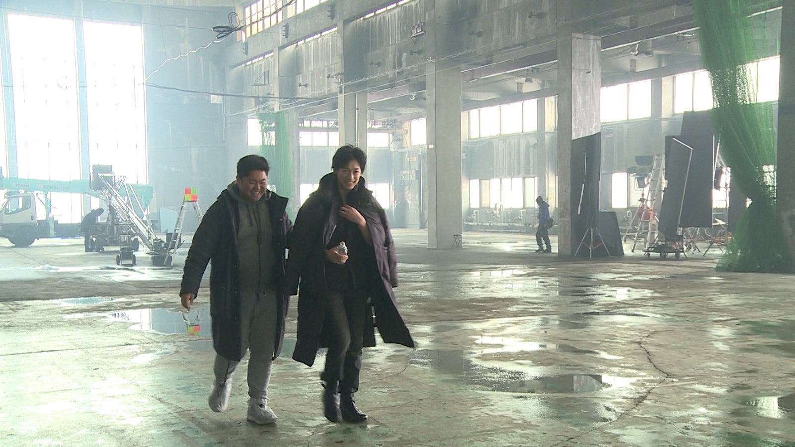 ダウンコートに身を包むほどの寒さ