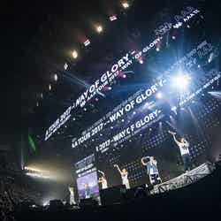 AAAアリーナツアー「ARENA TOUR 2017 -WAY OF GLORY-」より（画像提供：avex）