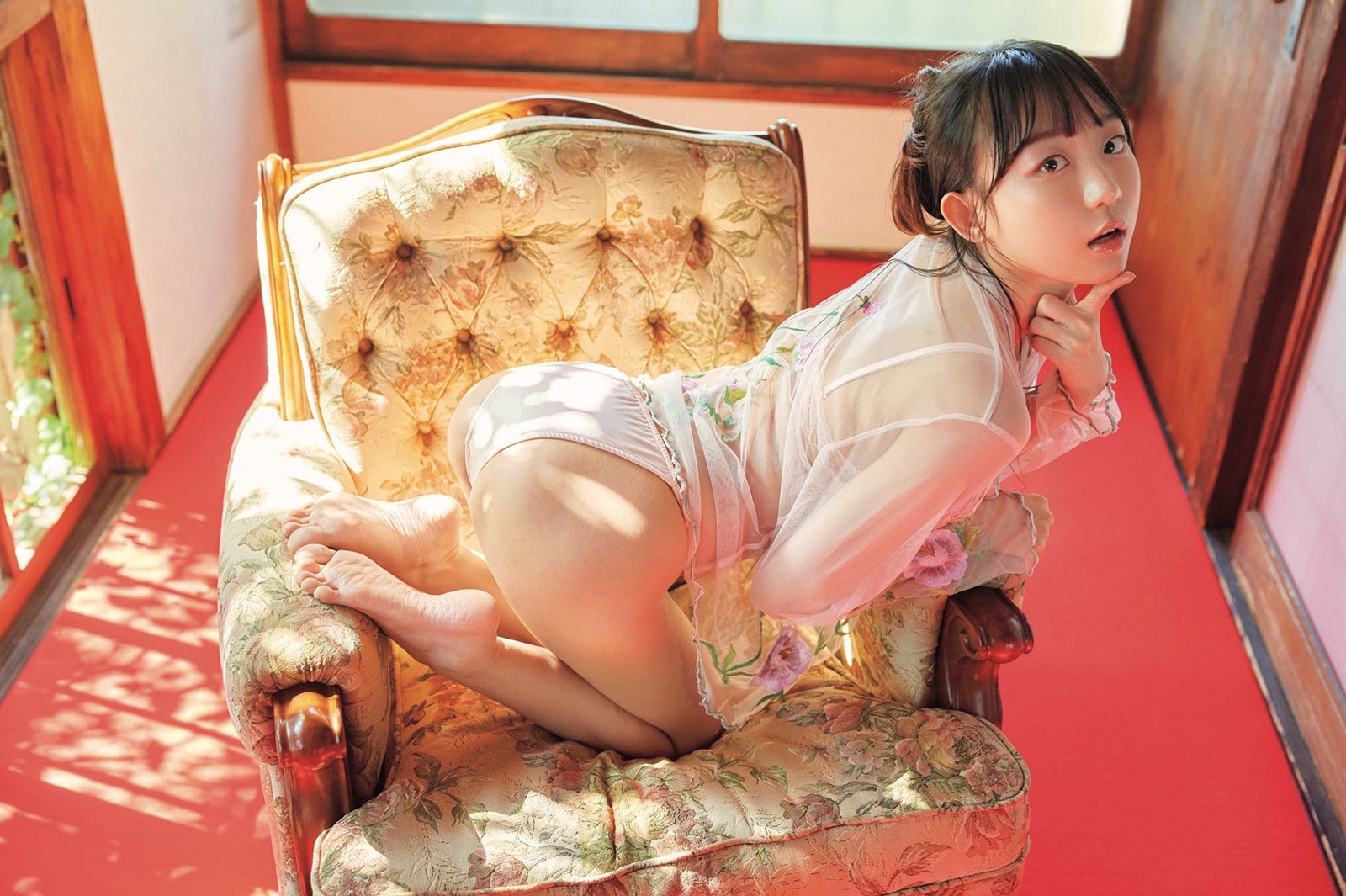 韓国YouTuberピョ・ウンジを知らない世界線を生きるなんて考えられない…魅惑のランジェリーショット多数